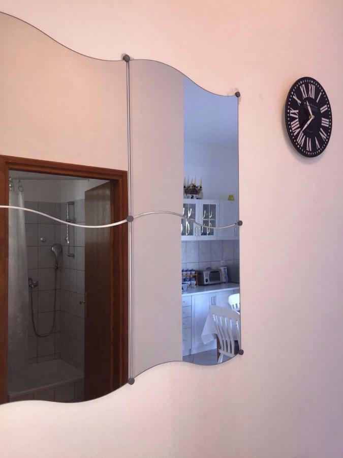Apartment Antonija Povile Buitenkant foto